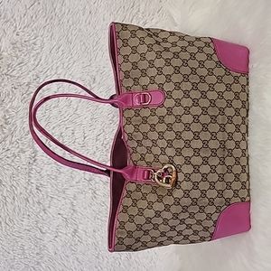 💯 Authentic Gucci Tote Handbag 🍀